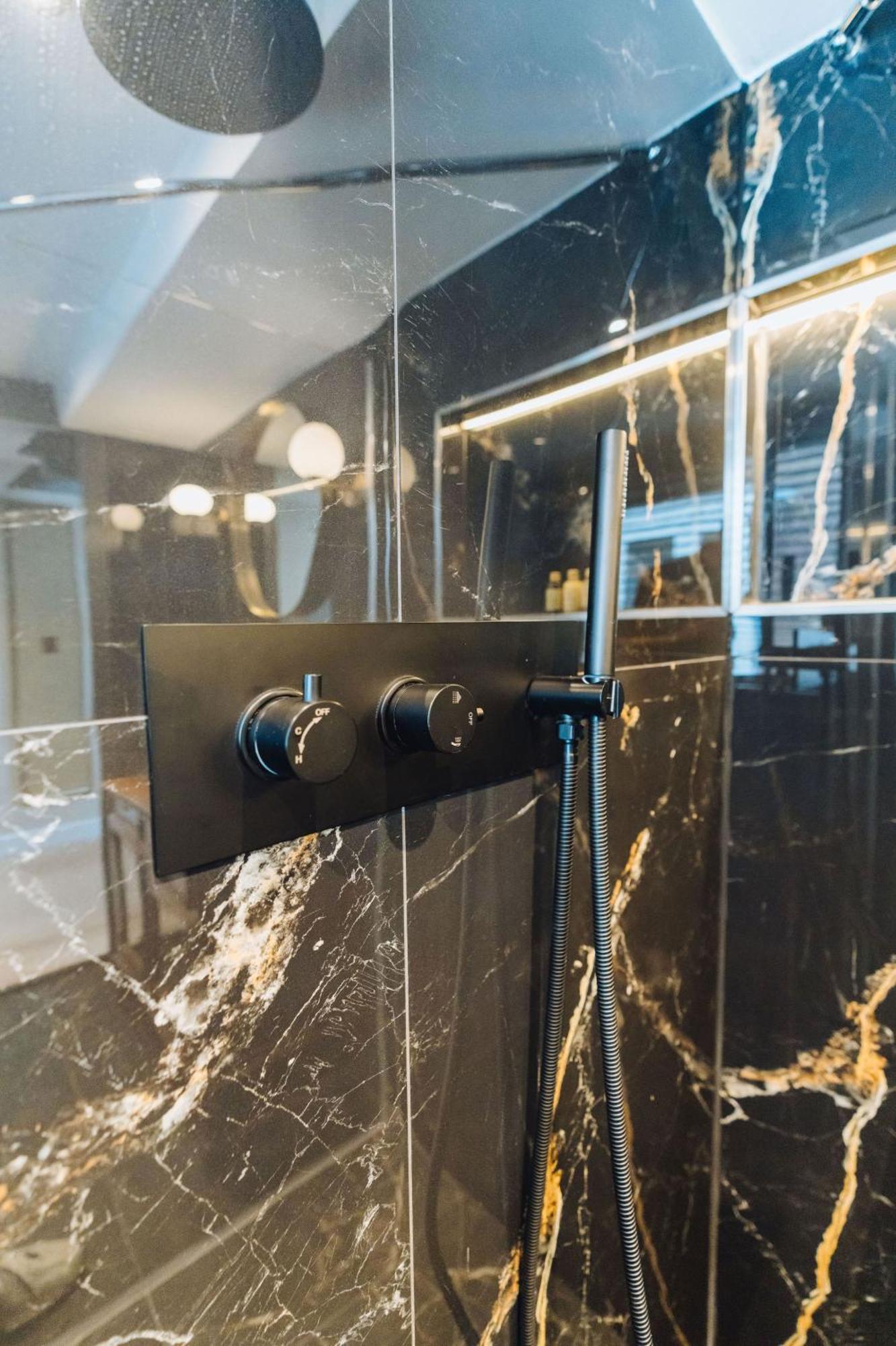 Lok Historics Luxury Art-Inspired Loft In Historic City Centre! Haarlem Zewnętrze zdjęcie